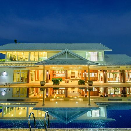 Hua Hin Condotel & Resort Taweeporn Buitenkant foto